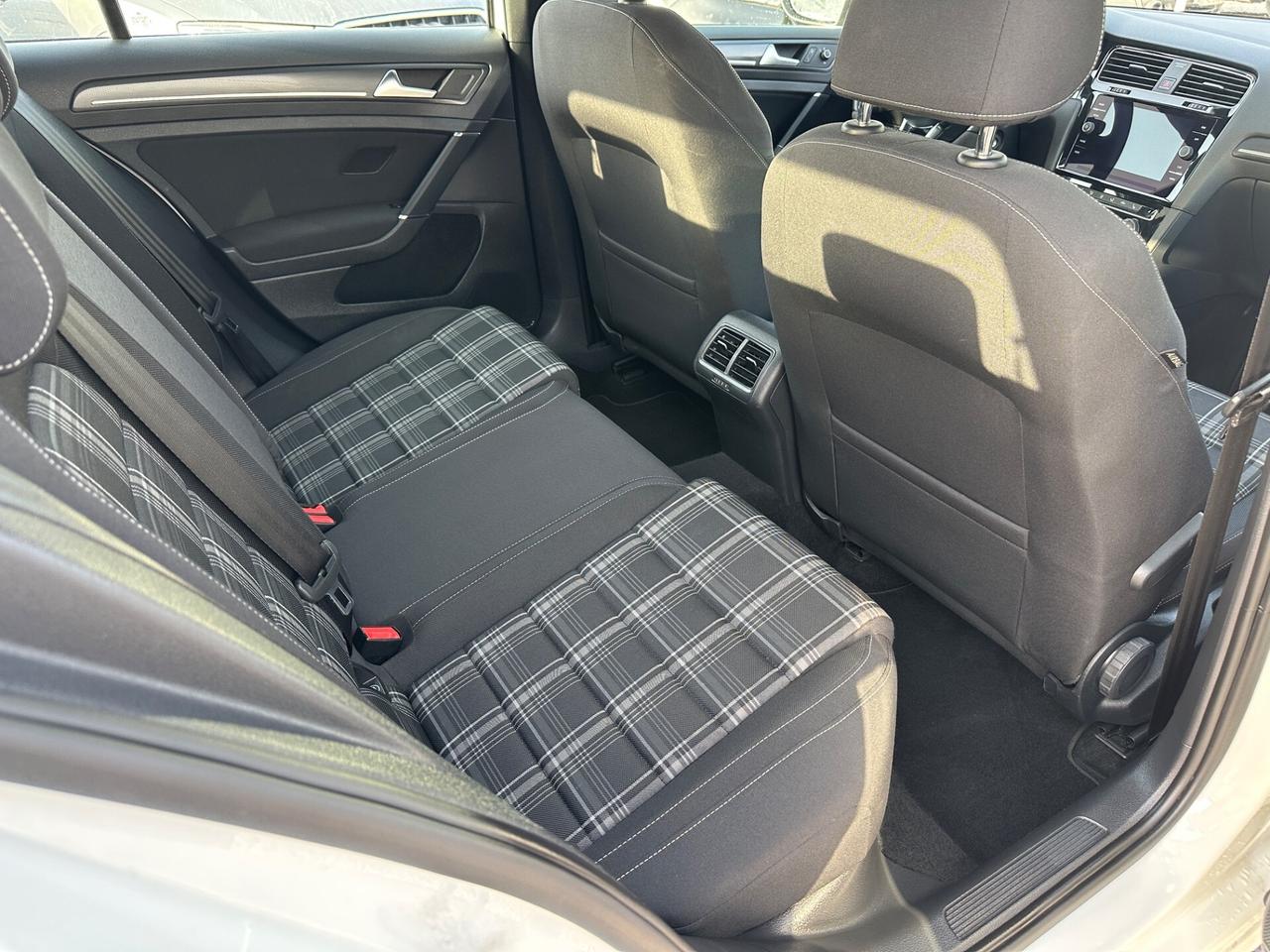 Volkswagen Golf GTD 2.0 TDI 5p. BlueMotion Technology