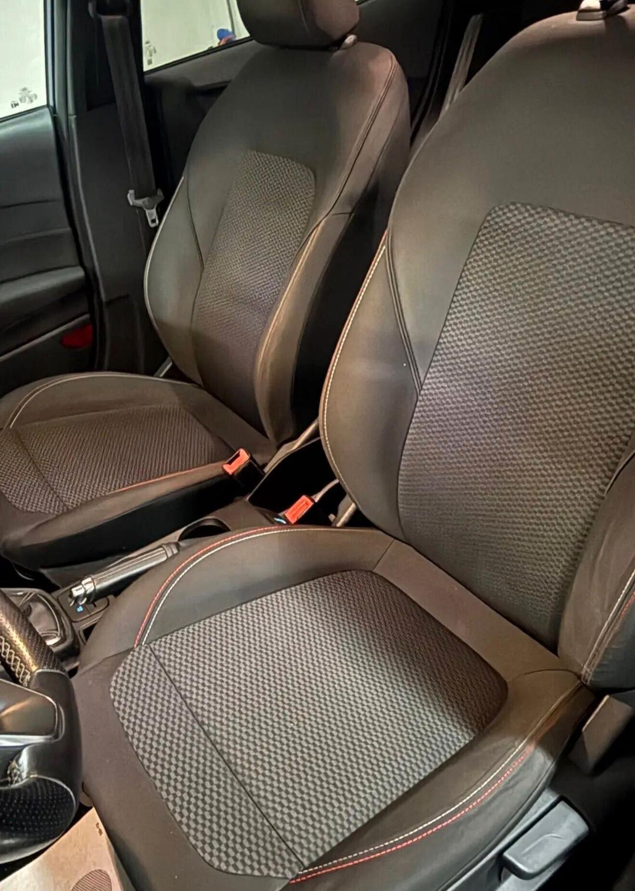 Ford Fiesta 1.5 TDCi 5 porte ST-Line legge meloni no bollo