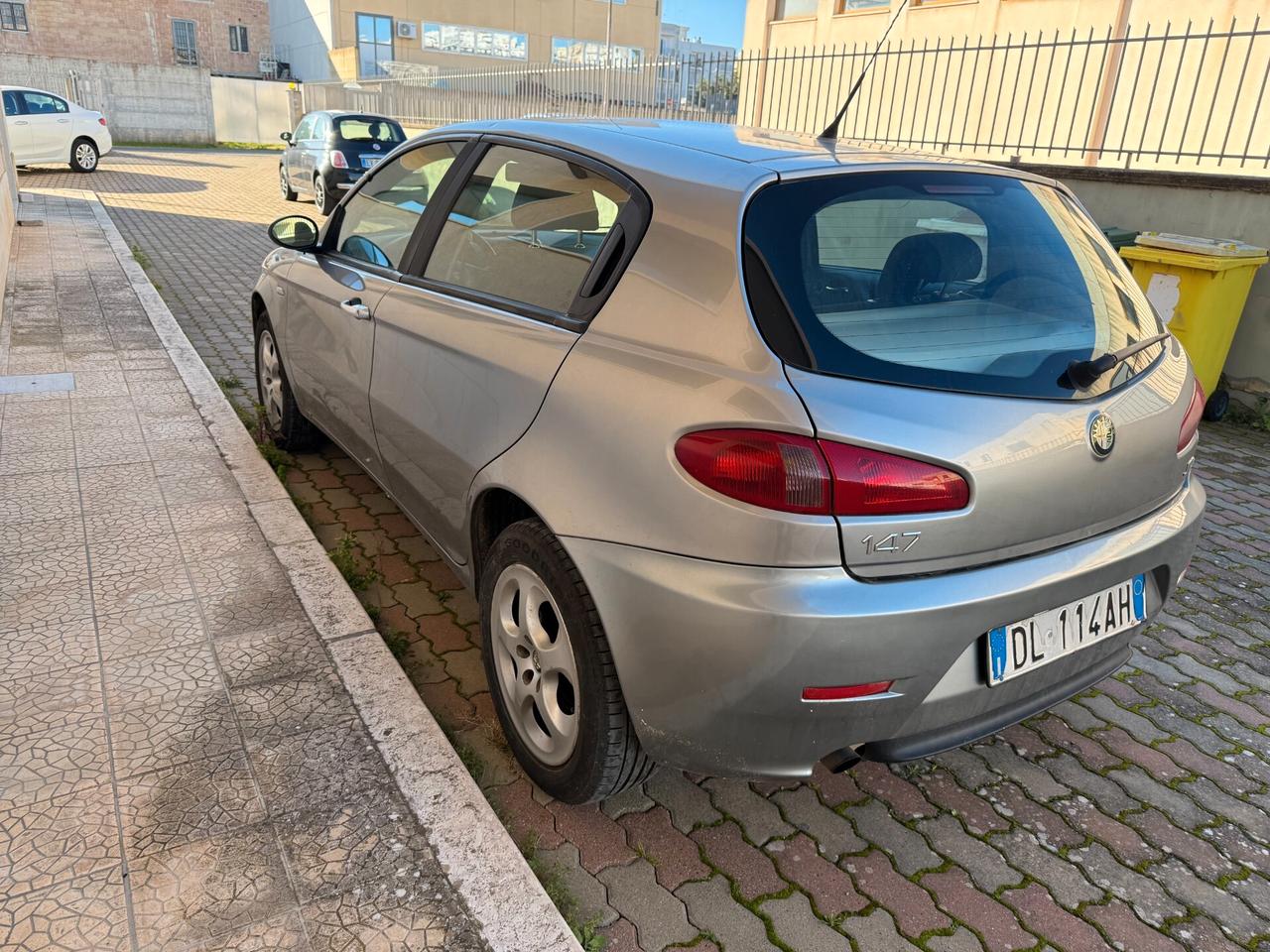 Alfa Romeo 147 1.9 JTD M-JET 16V 5 porte Dist.