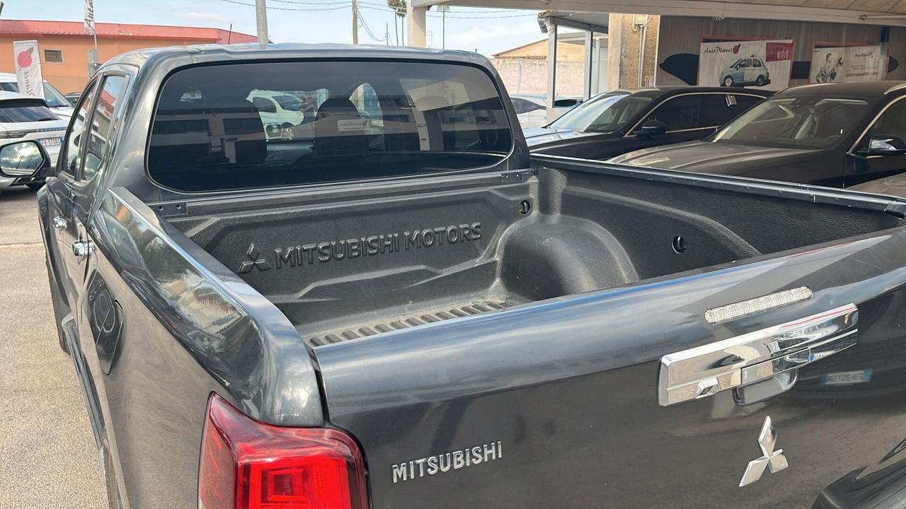 PROMO BLACK FRIDAY Mitsubishi L200 2.3 D Double Cab 4x4 Super Select Intense aut.