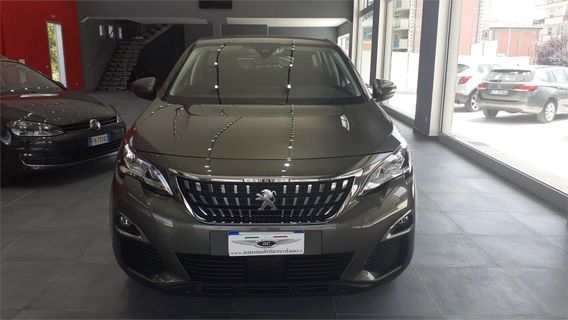 PEUGEOT 3008 BlueHDi 130 S&S Business
