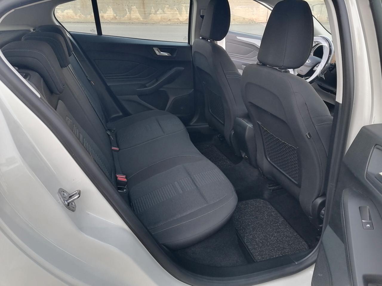Ford FOCUS ACTIVE 1.5 DIESEL 120 CV **100.000 KM** 2021**
