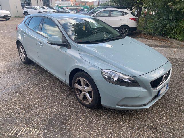 VOLVO V40 D2 Business