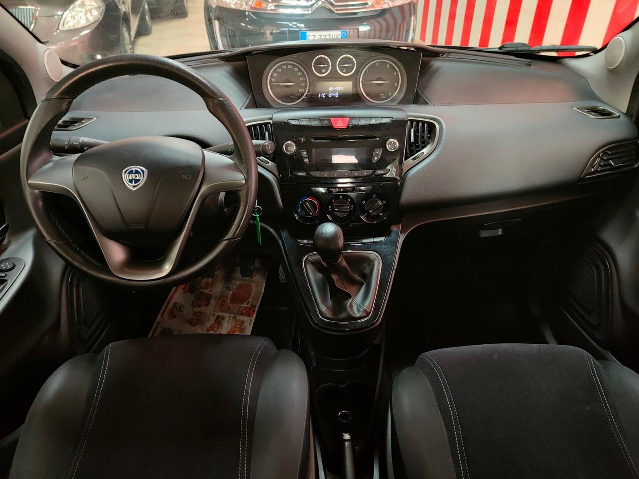 Lancia Ypsilon 1.3 MJT 16V 95 CV 5 porte S&S Silver