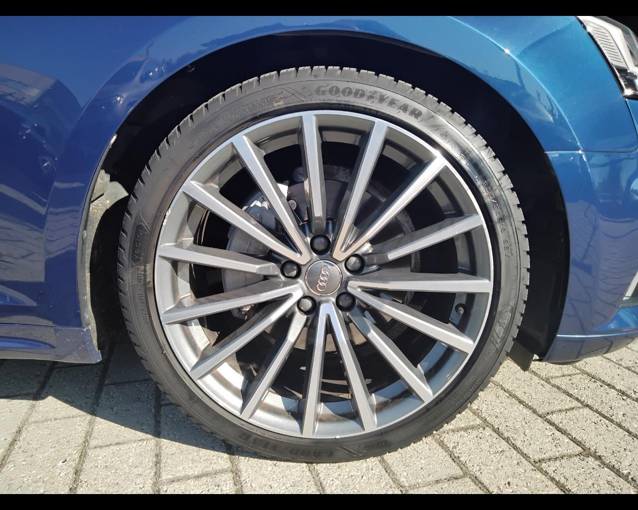 AUDI A5 II 2017 Coupe - A5 Coupe 40 2.0 tdi Business quattro 190c