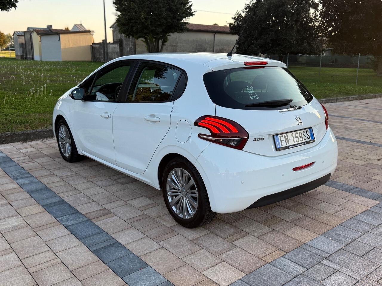 Peugeot 208 PureTech 100 Stop&Start 5 porte Allure
