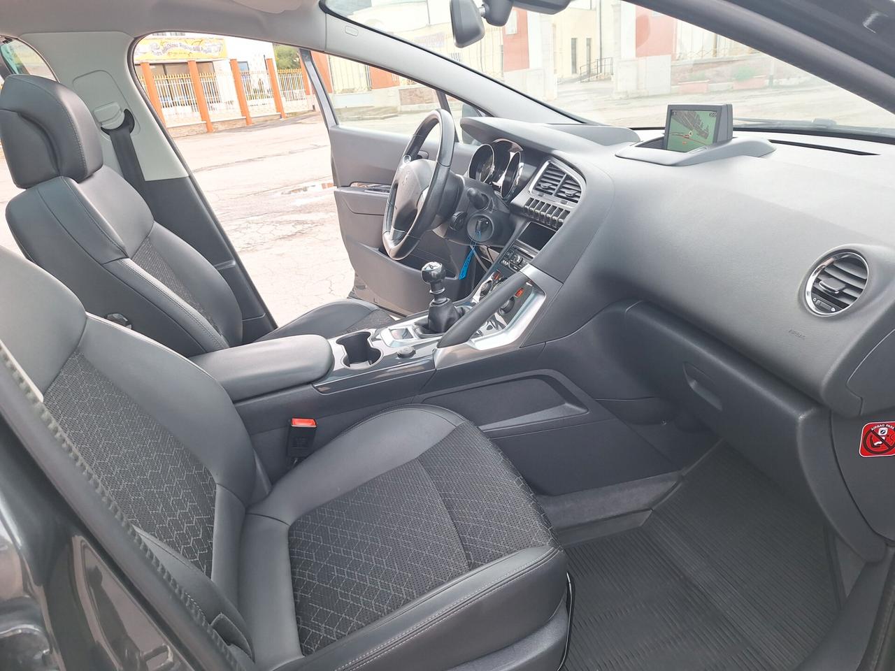 Peugeot 3008 BlueHDi 120 Allure TETTO NAVI