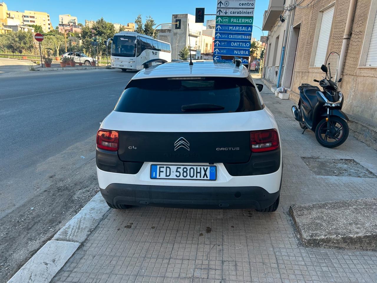 Citroen C4 Cactus BlueHDi 100 Shine