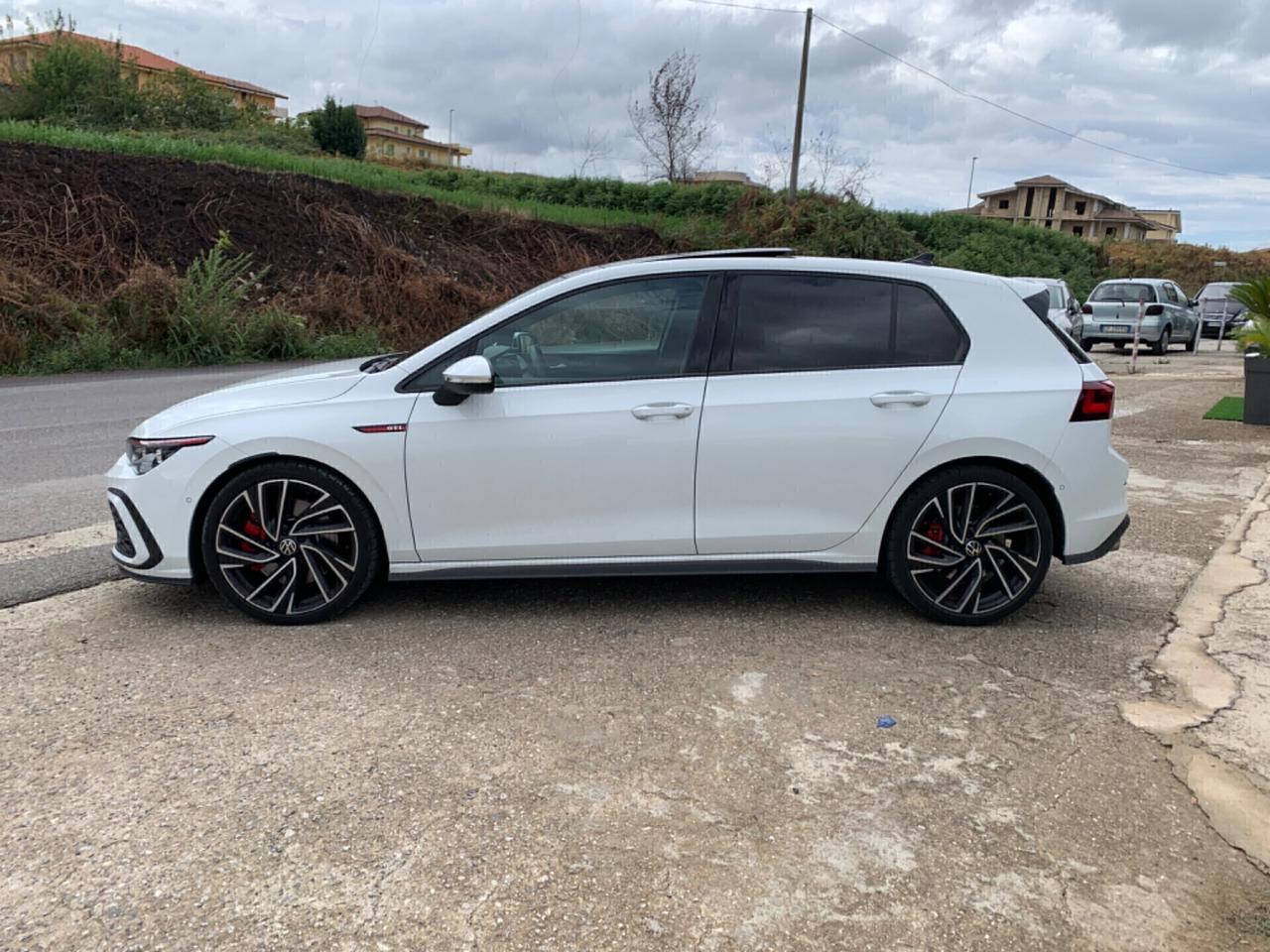 Volkswagen Golf 2.0 TSI GTI DSG