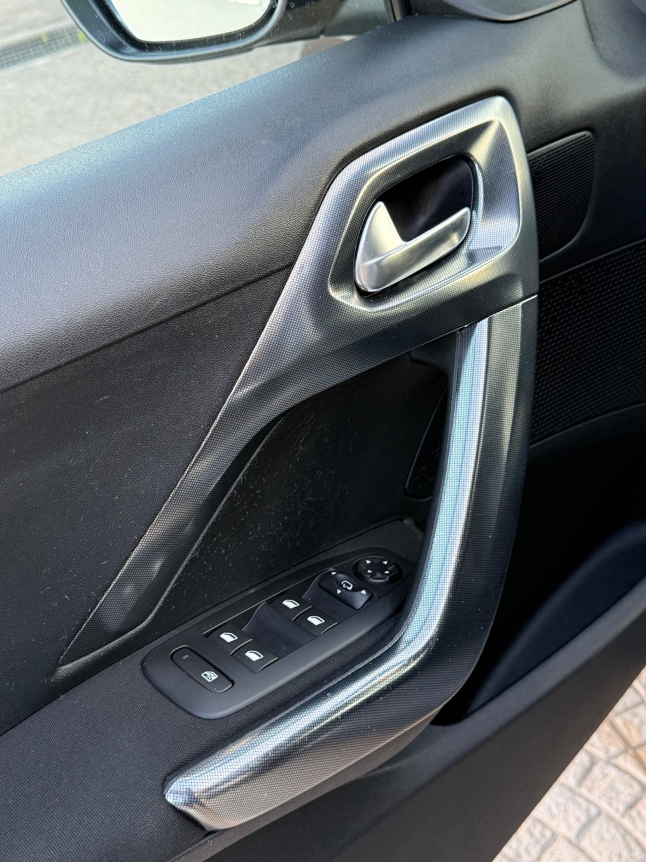 Peugeot 2008 BlueHDi 100 GT Line