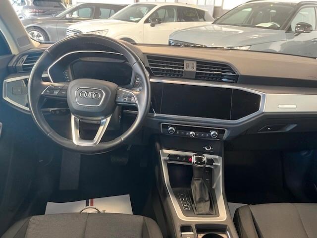 Audi Q3 35 TDI S tronic Business 150 cv