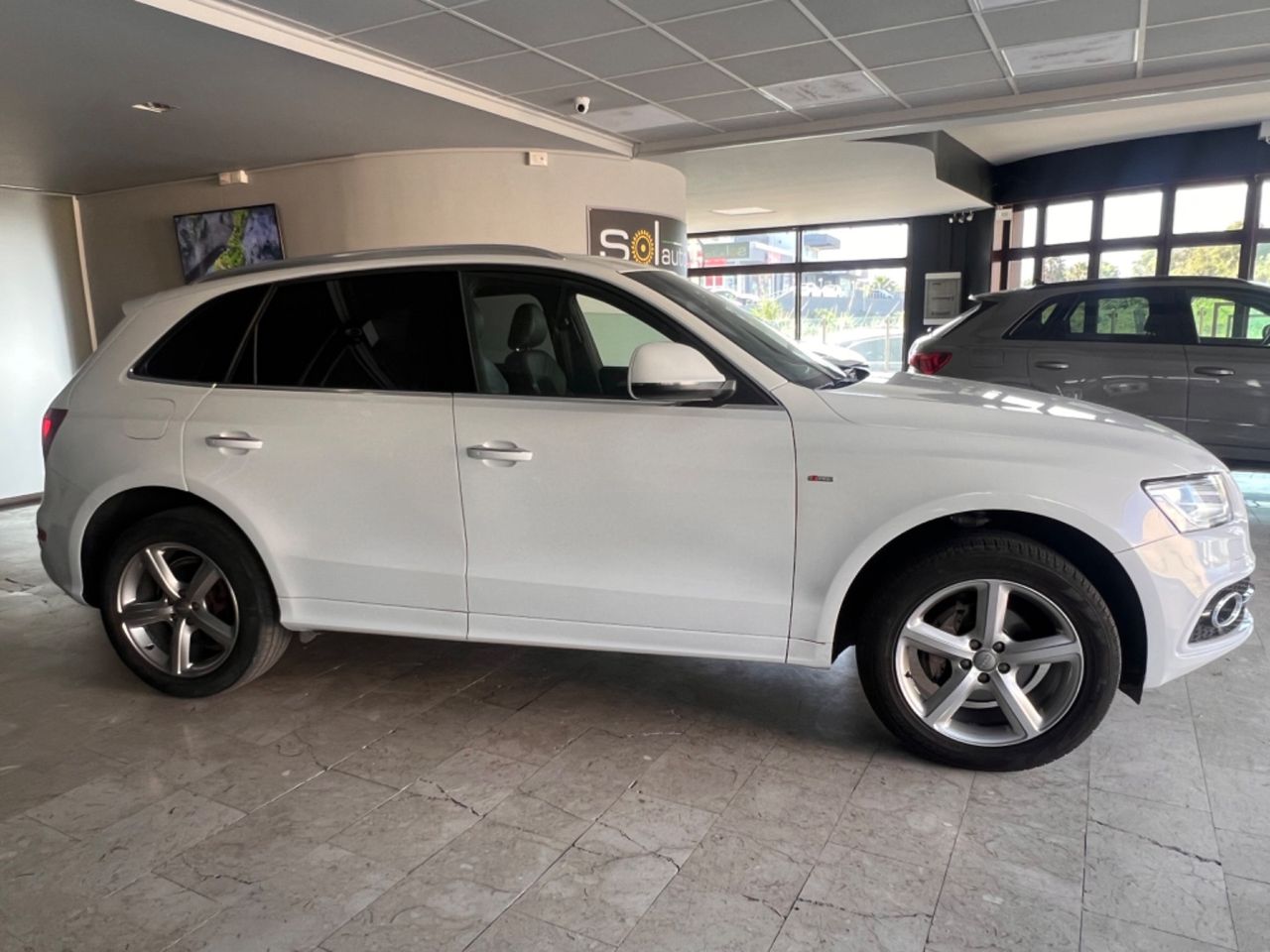 Audi Q5 2.0 TDI SLINE quattro