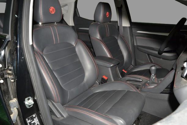 MG ZS - 1.5L 5MT LUXURY