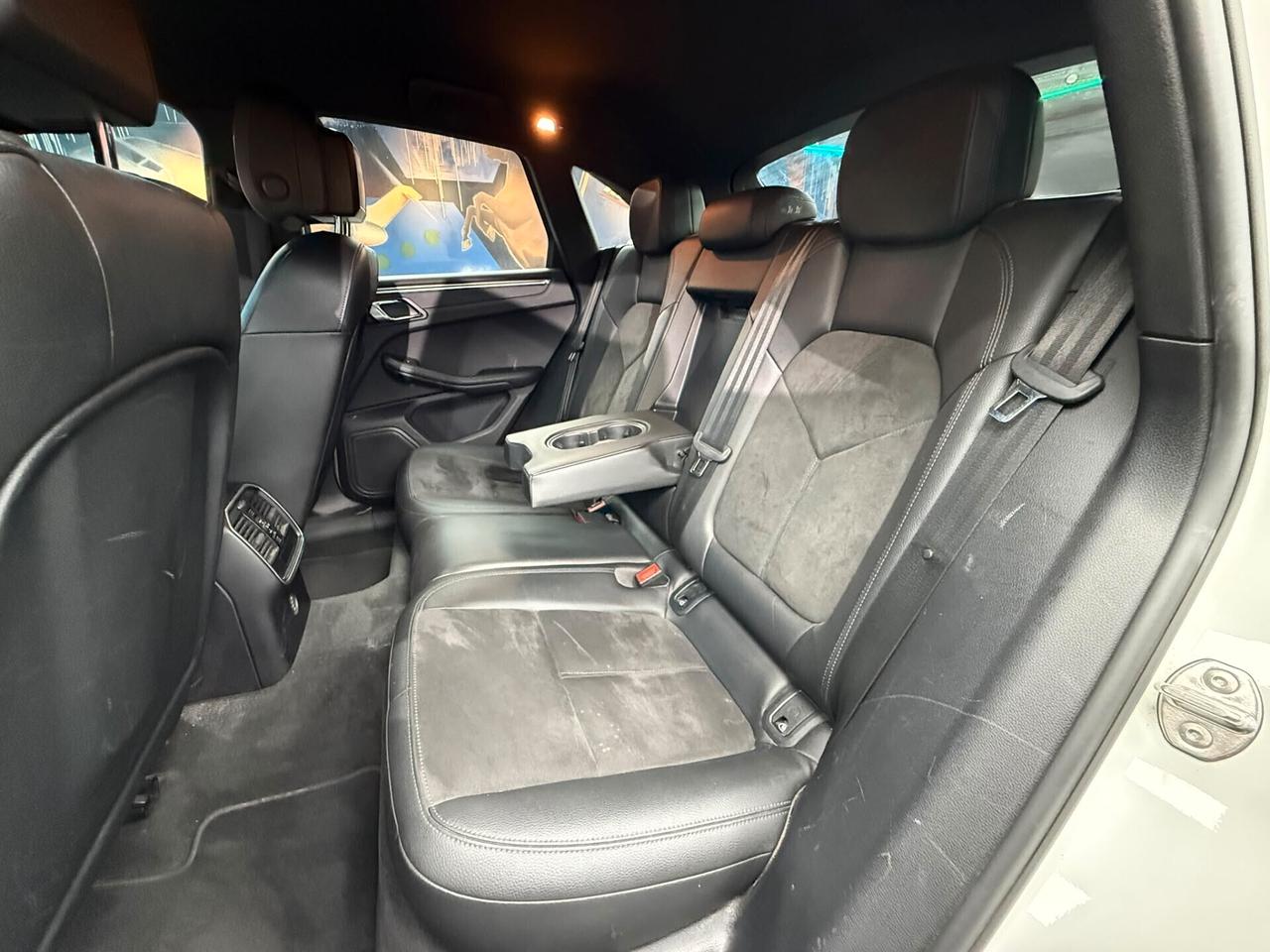 Porsche Macan 2.0 (642)