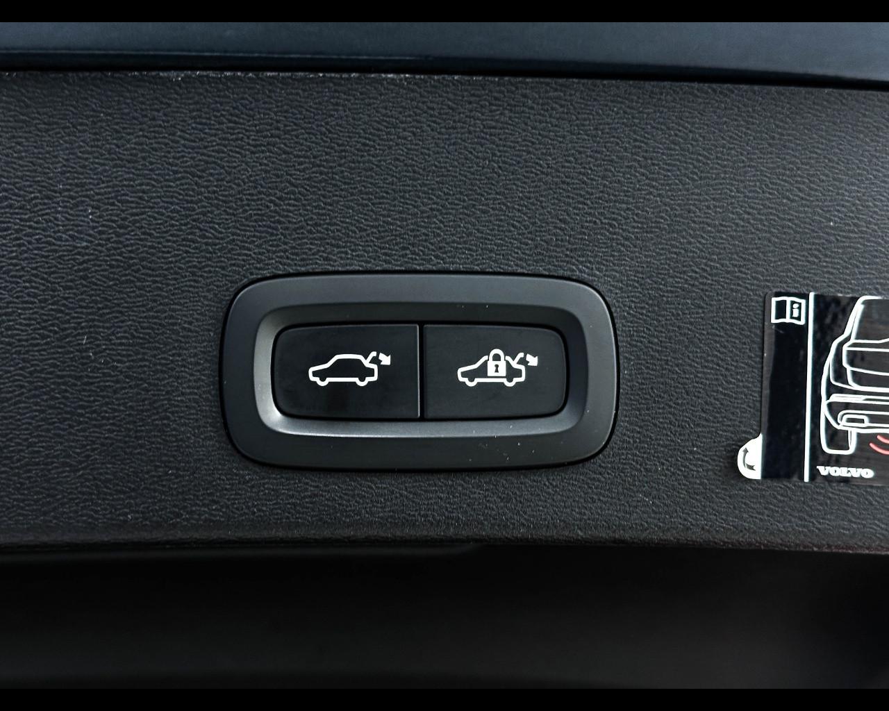 VOLVO XC40 T3 Geartronic Inscription