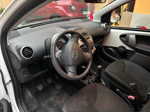 TOYOTA Aygo 1.0 12V VVT-i 5 porte Active Connect