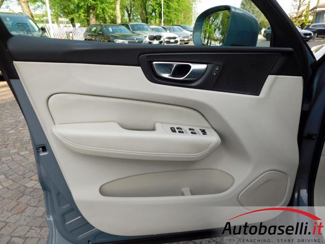 VOLVO XC60 B4 (D) MHEV 197CV AUTOMATICO CORE N1 - IVA ESPOSTA