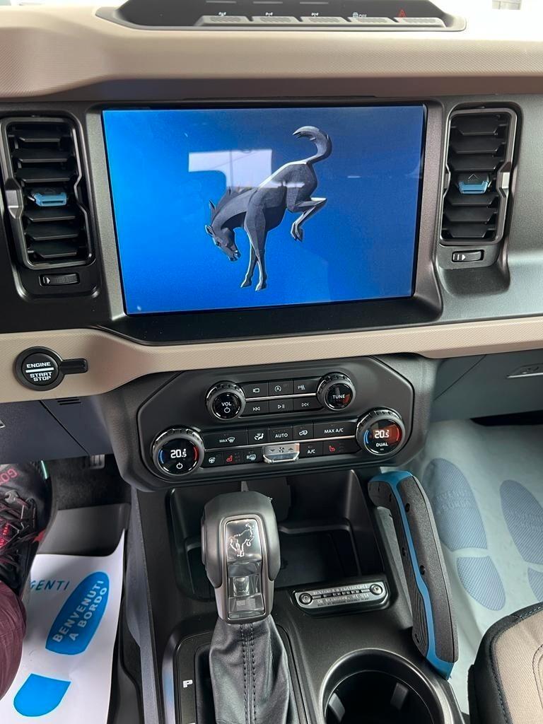 Ford Bronco 2.3L Ecoboost 4x4 BADLANDS e 2.7L WILDTRACK 4P 2025