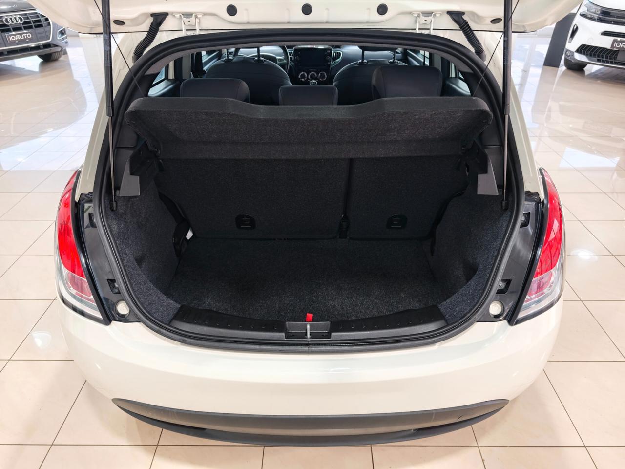 Lancia Ypsilon 1.0 Hybrid Gold 2023