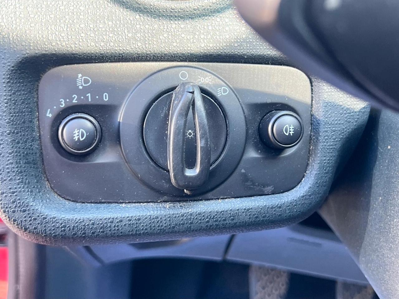 Ford Fiesta 1.4 TDCi 70CV 5 porte Titanium