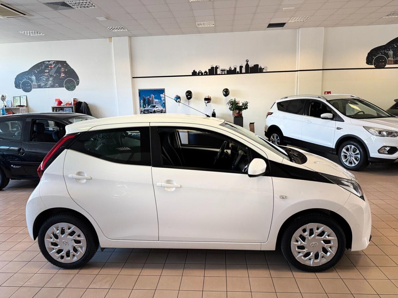 Toyota Aygo 1.0 VVT-i 72 CV 5 porte x-cite