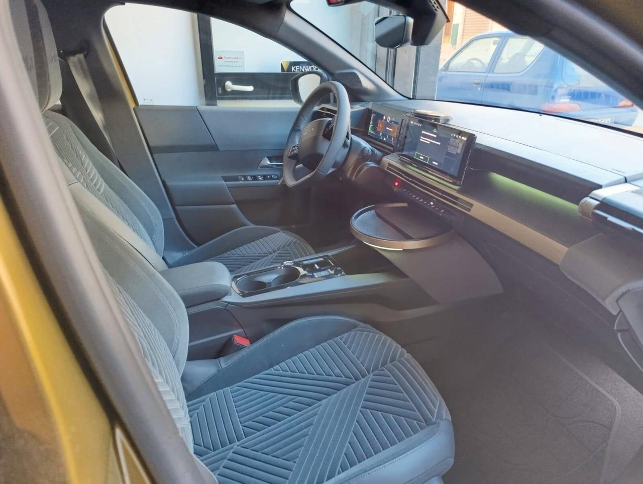 Lancia Ypsilon Hybrid e-DCT LX