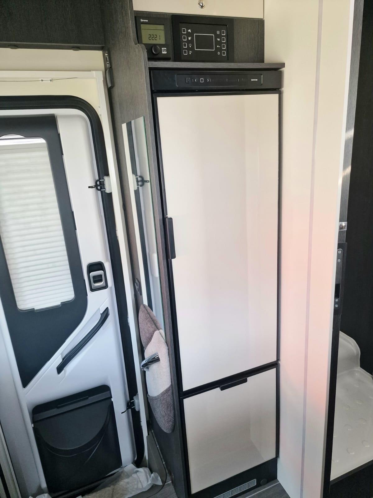 Roller Team semi integrale del 2025 in saldo 700