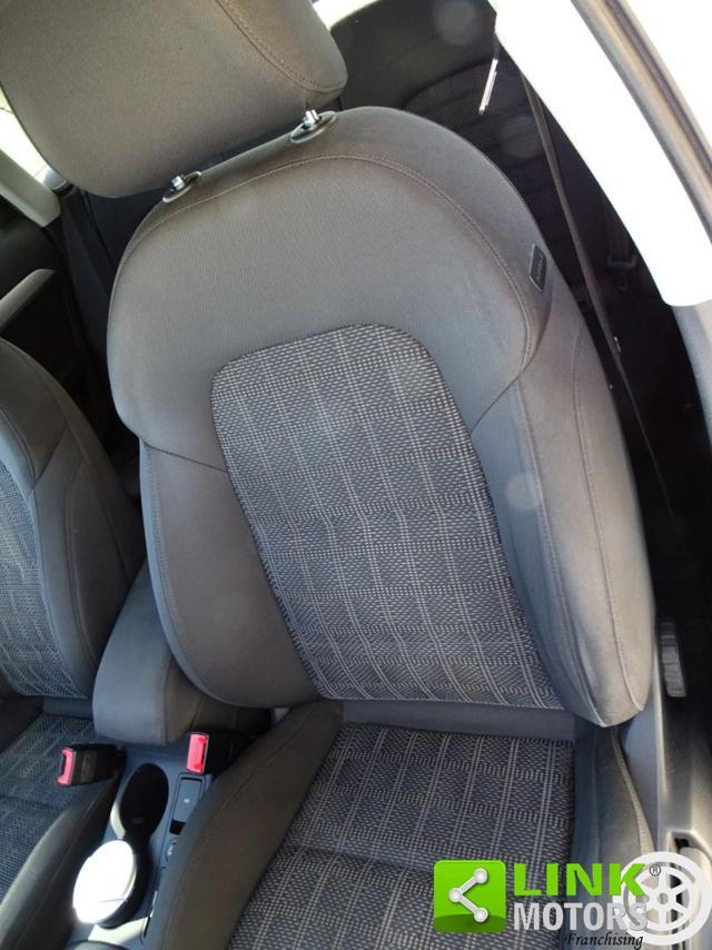 AUDI Q3 2.0 TDI 120 CV Business pacchetto SPORT *UNIPRO*