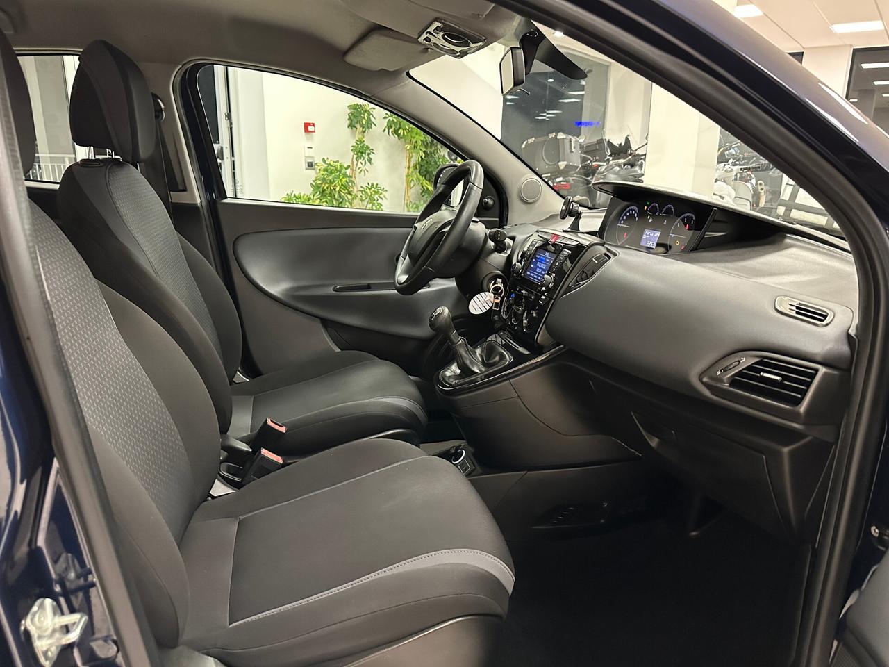 Lancia Ypsilon 1.3 MJT 16V 95 CV 5 porte S&S Gold - 2016