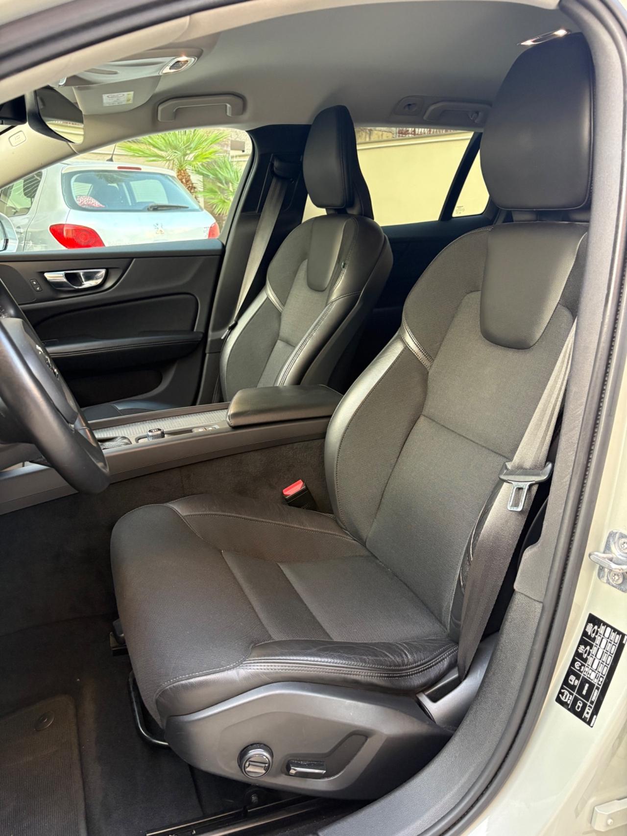 Volvo V60 D4 190cv virtual cockpit automatico