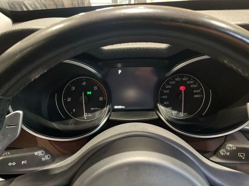 Alfa Romeo Stelvio 2.2 t Executive Q4 210cv auto