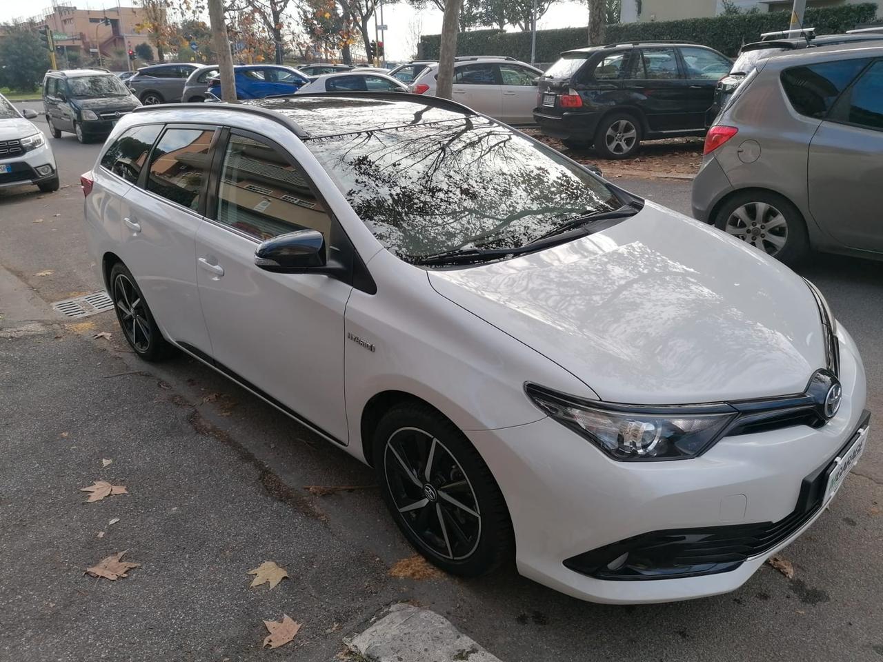 Toyota Auris Touring Sports 1.8 Hybrid Lounge
