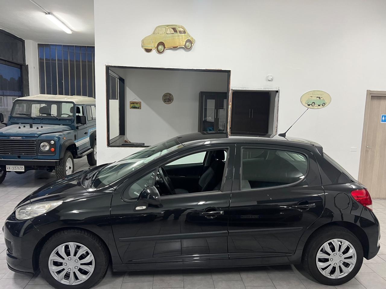 Peugeot 207 1.4 8V 75CV 5p. X Line