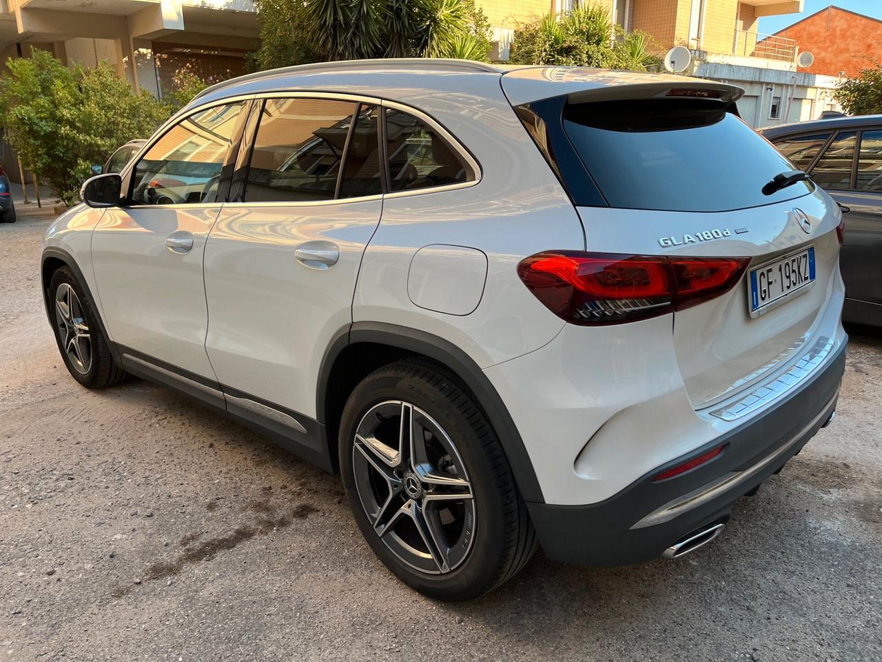 Mercedes-benz GLA 180 d Automatic Premium