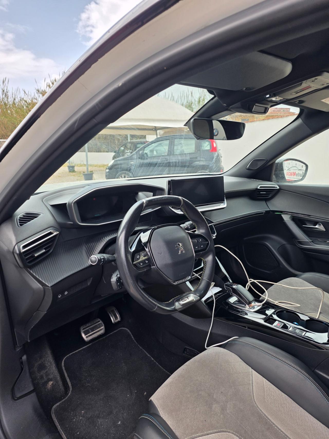 Peugeot 2008 motore elettrico 136 CV GT Line