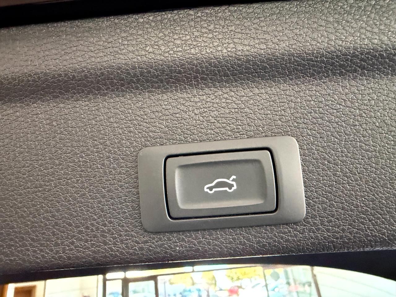 Audi Q3 SB 35 2.0 TDI 150 cv. S Tronic LINE EDITION