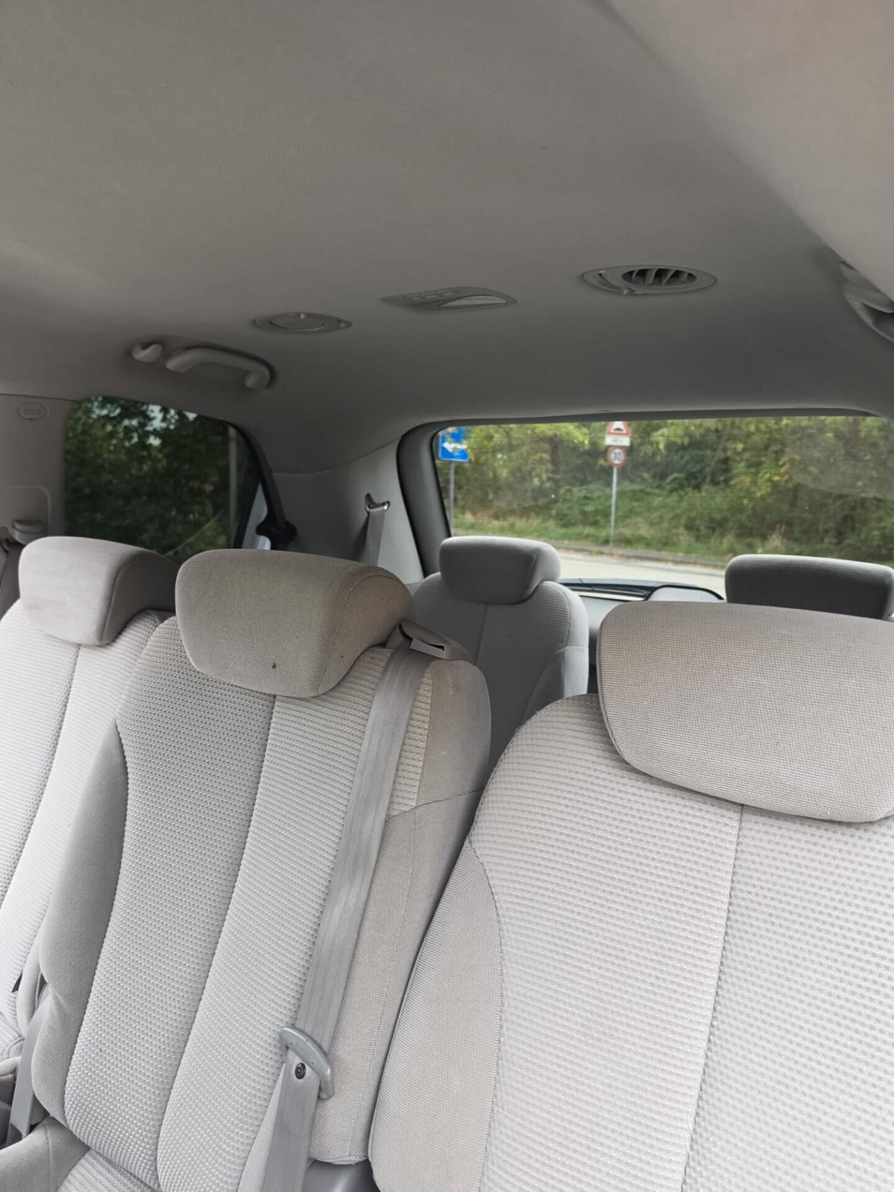 Kia Carnival GT Class 7 posti