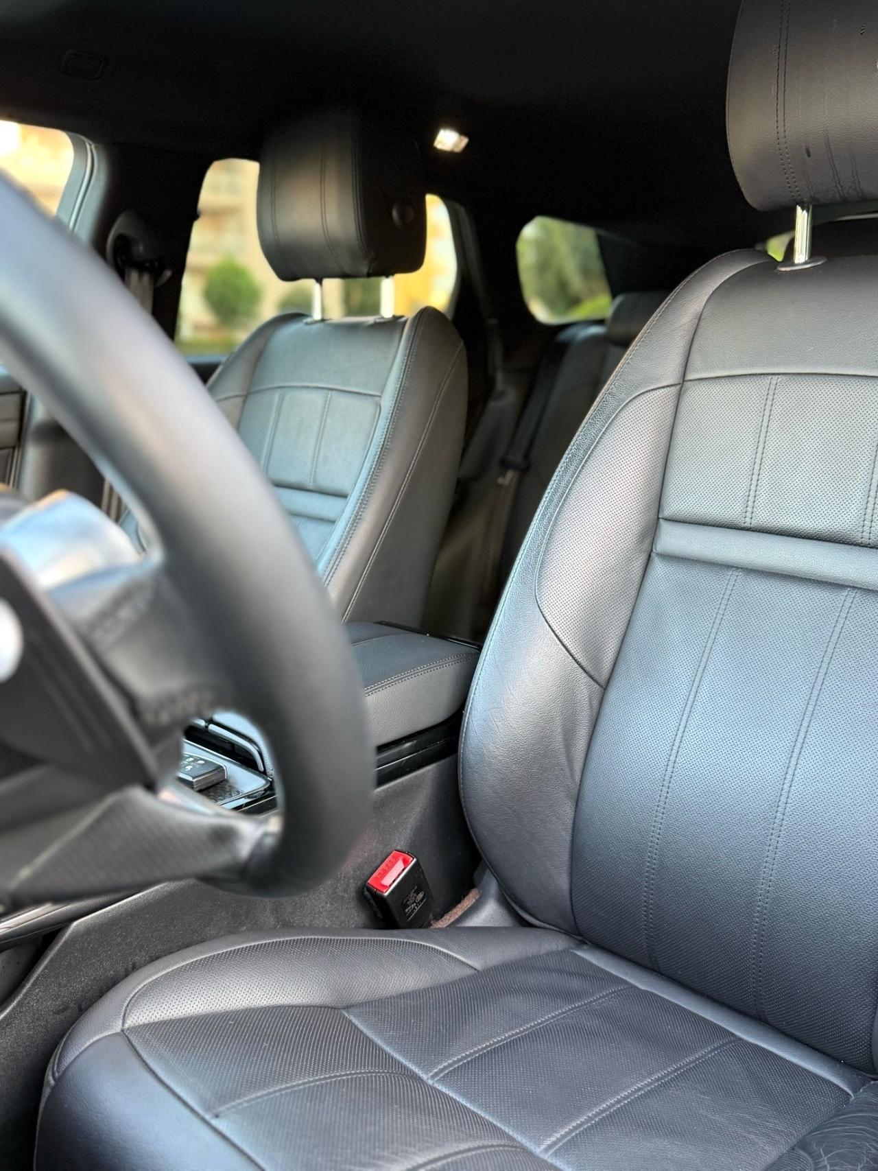 Range Rover Evoque R-Dynamic SE