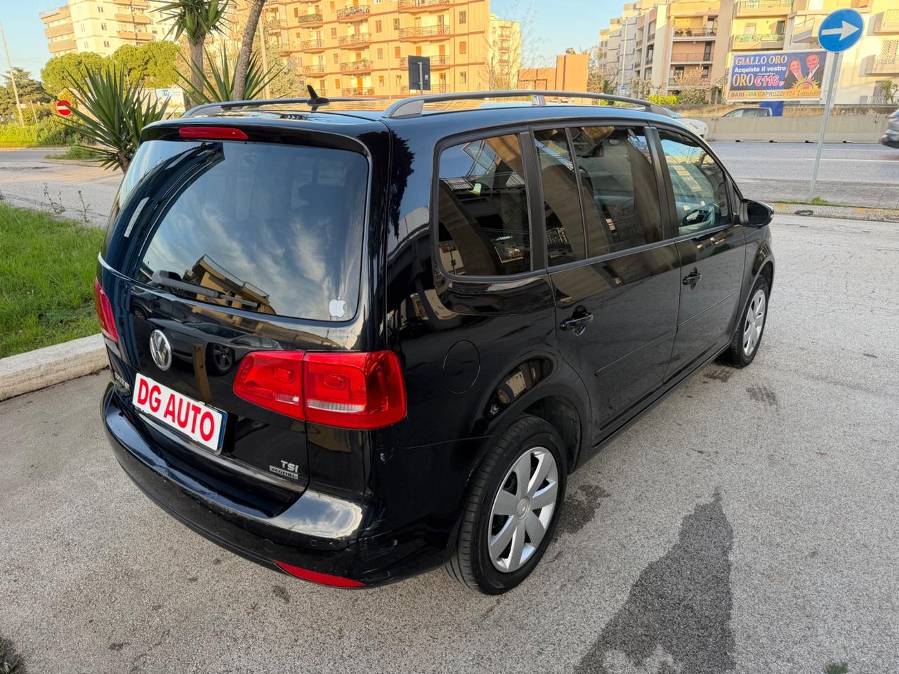 Volkswagen Touran Metano 1.4 benzina 150 cv 2011