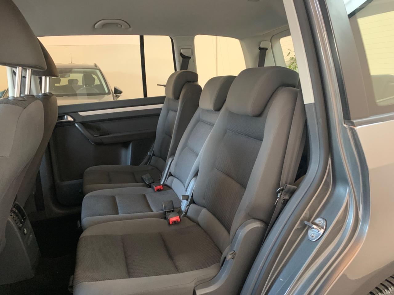 Volkswagen Touran Business 1.6 TDI DSG Comfortline