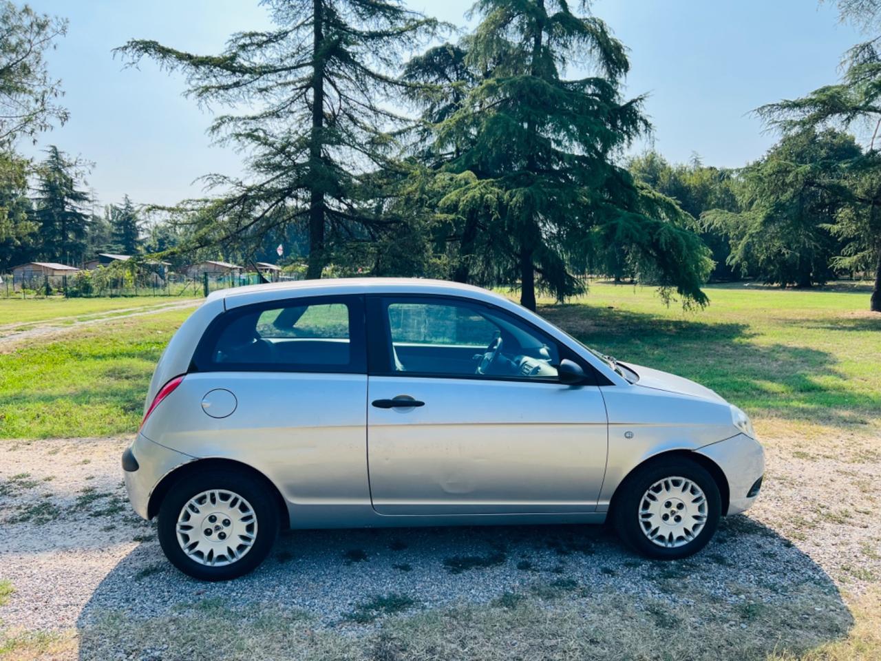 Lancia Ypsilon 1.2 Argento