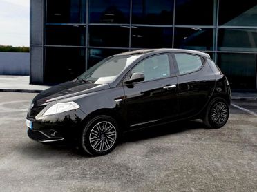 LANCIA YPSILON 1.2 BENZ 69 CV ADATTA A NEOPATENTATI