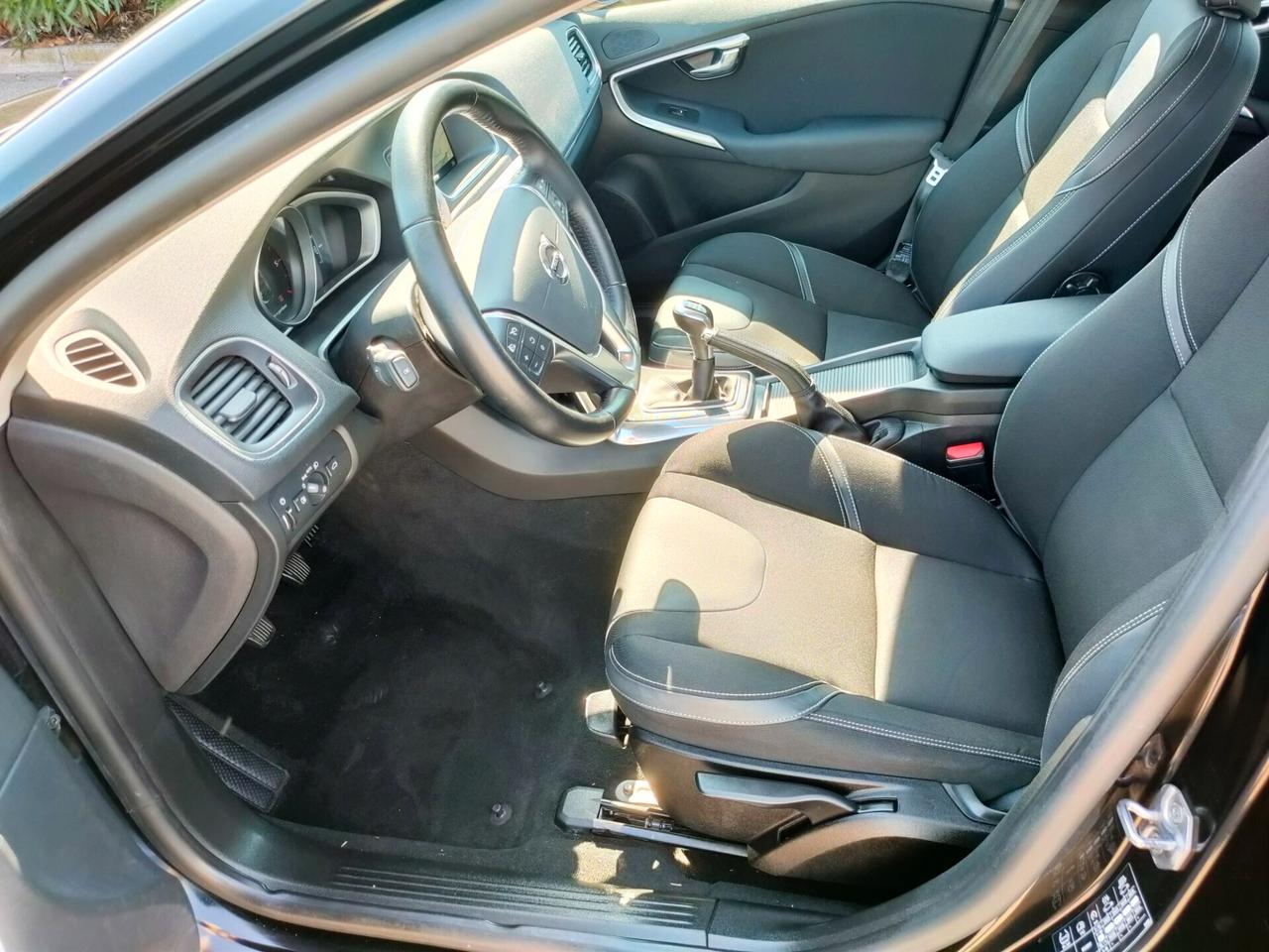 Volvo V40 D2 Momentum PERFETTA