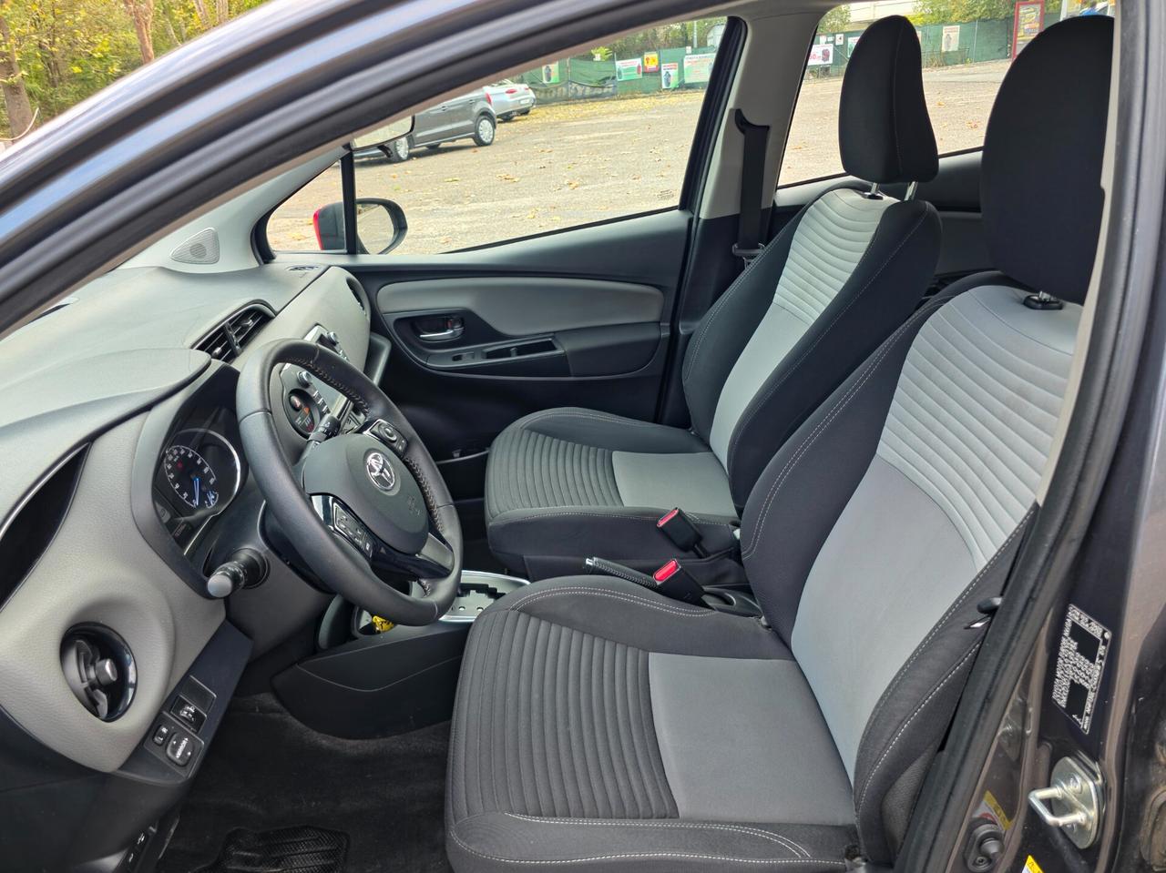 Toyota Yaris 1.5 Hybrid 5 porte Business E6 Automatico NEO 2018