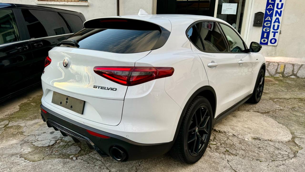 Alfa Romeo Stelvio 2.2 Turbodiesel 190 CV AT8 Q4 Sprint