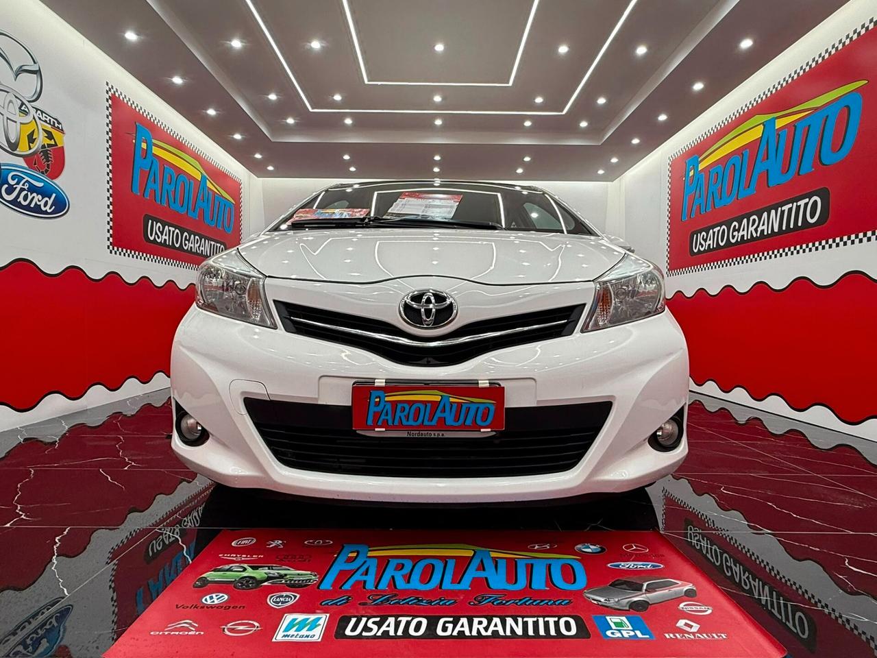 Toyota Yaris 1.4 D-4D 90cv Lounge - 2012