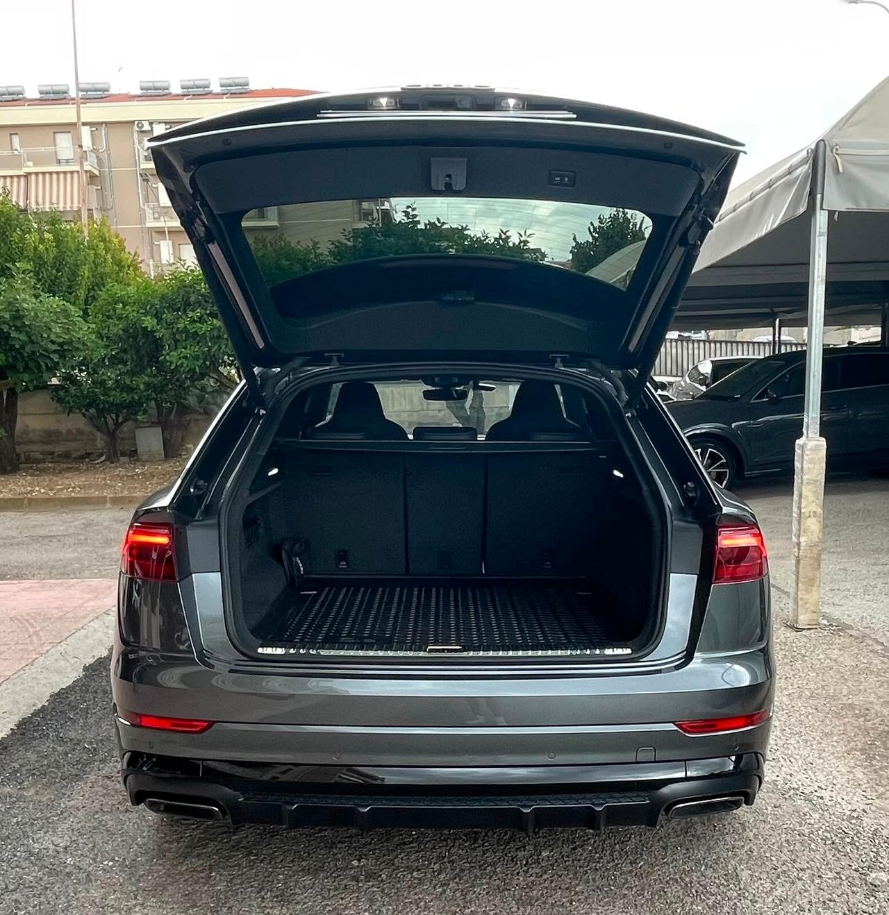 Audi Q8 50 TDI 286 CV quattro S line edition 2024