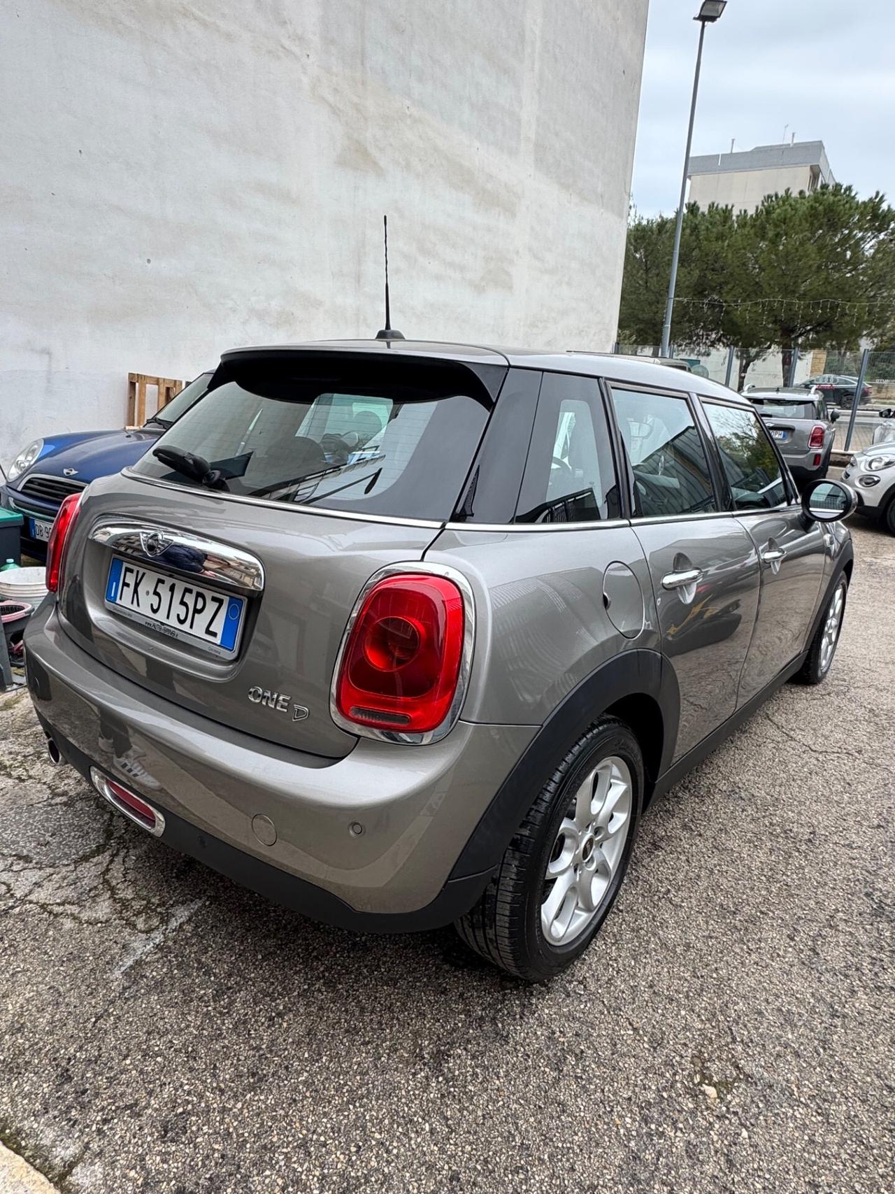 Mini 1.5 One D Business XL