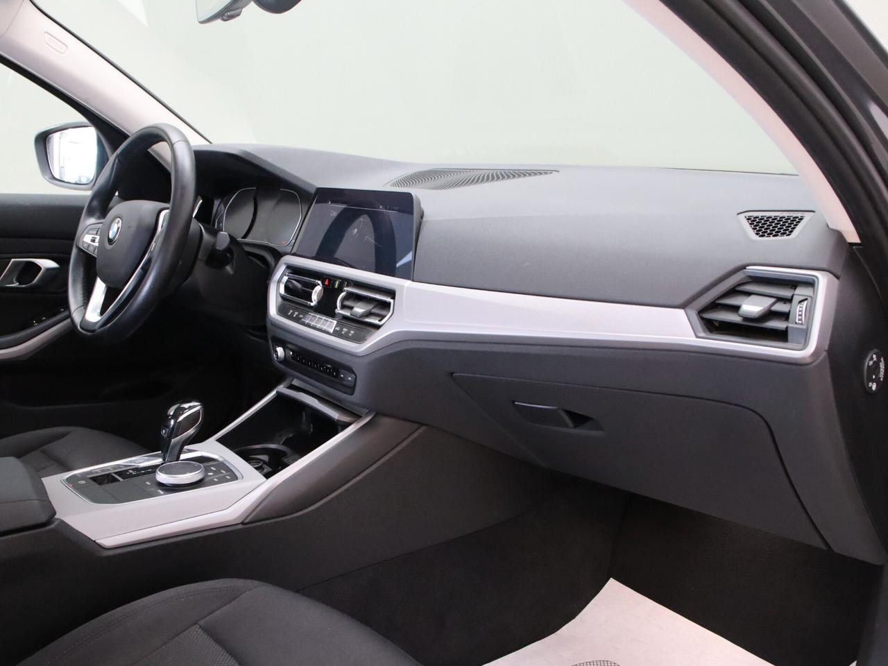 BMW 320d Serie 3 G20 Berlina mhev 48V xdrive auto IVA ESPOSTA