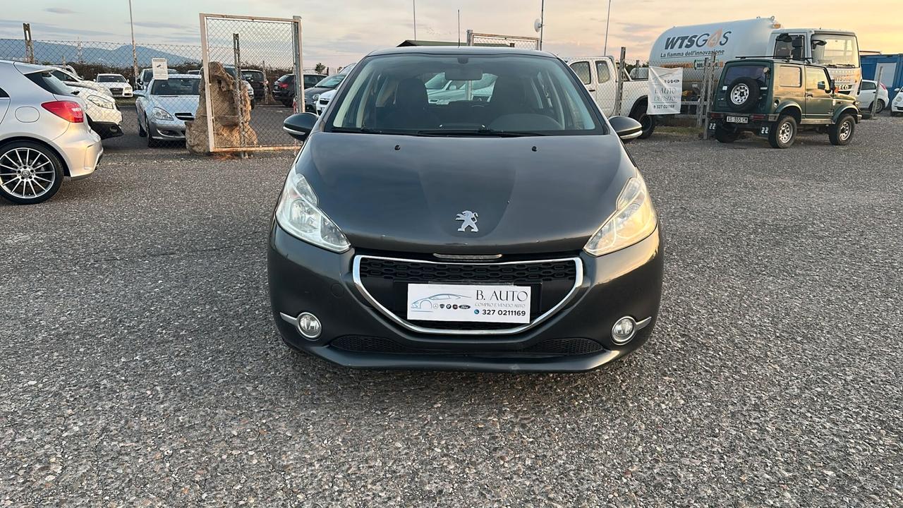 Peugeot 208 1.4 HDi 68 CV 5 porte Allure